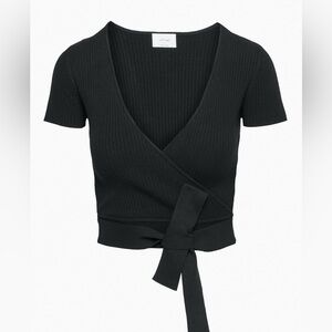Aritiza Wilfred “all tied up” size small black top